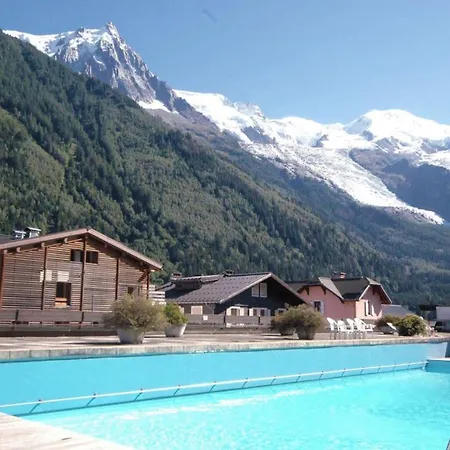 Modern Studio With Mont Blanc View And Pool Chamonix Esterno foto